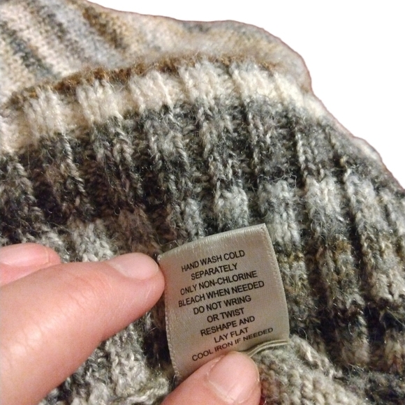 Leo & Nicole Wool (7%) Blend Sweater Poncho BoHo Hippie Earthy Colors Size S - Picture 10 of 10